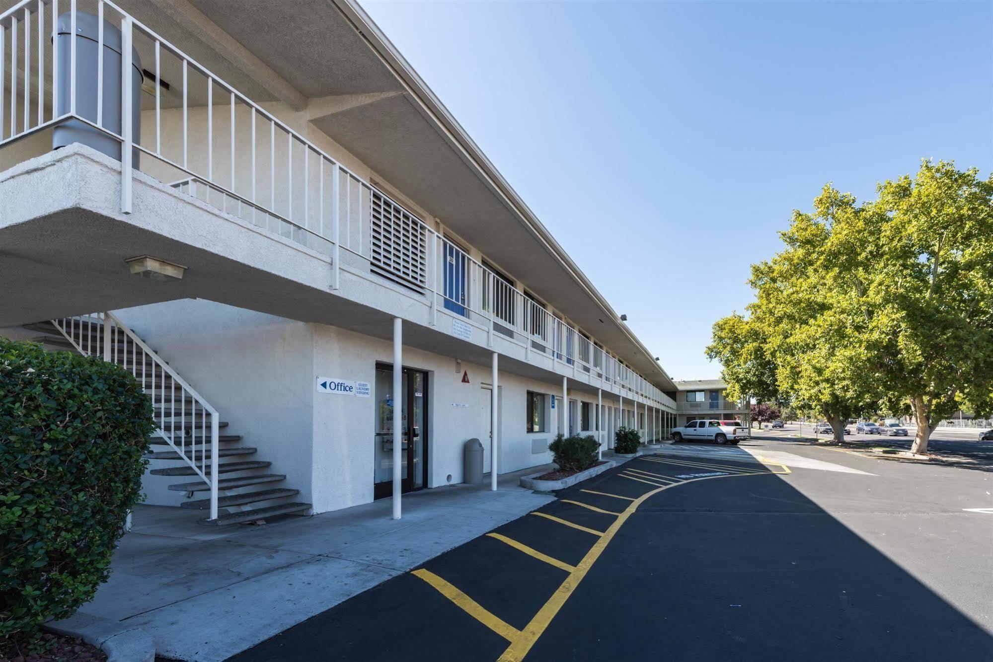 Motel 6-Reno, Nv - Virginia Plumb Exterior foto