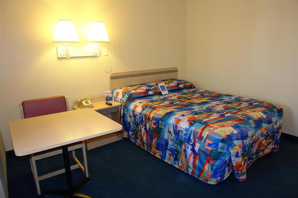 Motel 6-Reno, Nv - Virginia Plumb Habitación foto